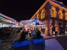 Porównanie zdjęć wykonanych aparatem ultraszerokokątnym, głównym i tele 