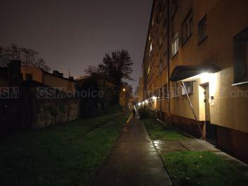 Zdjęcia w trybie automatycznym i trybie nocnym