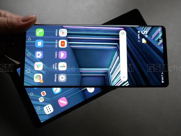Obydwa ekrany mają praktycznie identyczne parametry wyświetlanego obrazu