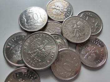 Przykłady zdjęć z aparatu makro oraz 2-krotnego zoomu
