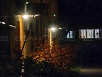Porównanie zdjęć w trybie automatycznym i nocnym