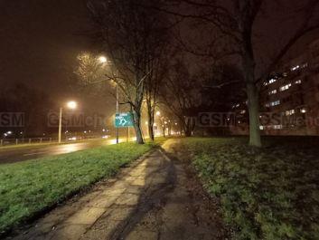 Porównanie zdjęć w trybie automatycznymi nocnym