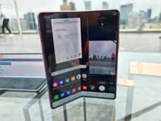 Samsung Galaxy Z Fold 2