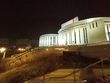 Tryb Ultra Night znacząco poprawia jakość zdjęć w nocy - zwłaszcza w przypadku aparatu ultraszerokokątnego Tryb Ultra Night znacząco poprawia jakość zdjęć w nocy - zwłaszcza w przypadku aparatu ultraszerokokątnego