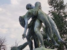 Zdjęcia wykonane poszczególnymi aparatami: szeroki kąt, główny i teleobiektyw