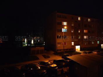 Porównanie zdjęć w trybie auto i trybie nocnym