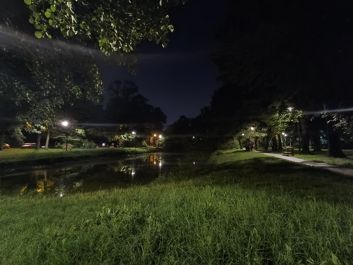 Zdjęcia w trybie auto i w trybie nocnym