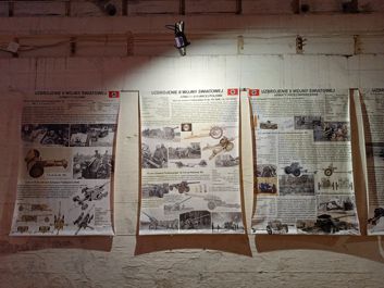 Porónanie zdjęć wykonanych aparatem głównym i ultraszerokokątnym