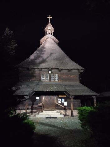 Porównanie trybu auto i trybu nocnego