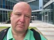 Selfie z podekranowego aparatu w porównaniu ze zwykłymi (dolny rząd)
