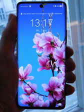 Huawei Nova 9 - wyświetlacz OLED