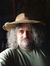 Model niezbyt udany, ale selfie technicznie ok, nawet we wnętrzu