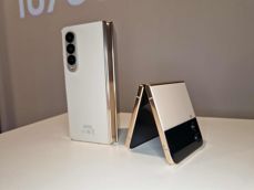 Samsung Galaxy Z Fold4 z bratem - Galaxy Z Flip4