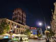 Tryb nocny (góra) vs. automat (dół)