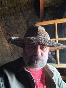 Autoportrety robione przednimi aparatami Autoportrety robione przednimi aparatami