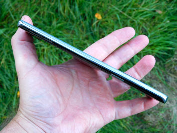 Huawei nova 10 Pro - lewa i prawa krawędź Huawei nova 10 Pro - lewa i prawa krawędź