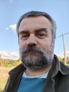 Kilka autoportretów w różnych warunkach