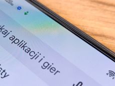 Podekranowy aparat do selfie