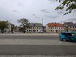 Obiektyw główny vs. szeroki kąt Obiektyw główny vs. szeroki kąt