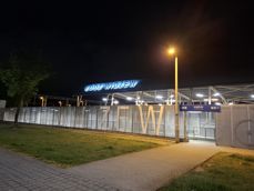 Szeroki kąt, obiektyw główny, zoom  Szeroki kąt, obiektyw główny, zoom