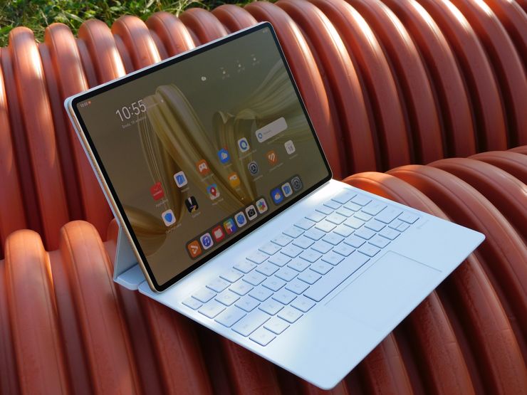 Huawei MatePad Pro - półprofile, przód