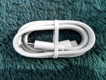 Nubia Focus Pro 5G - zawartość pudełka Nubia Focus Pro 5G - zawartość pudełka