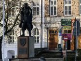 Miasto, powiększenia: 1x, 2x, 4x i hybrydowe 10x