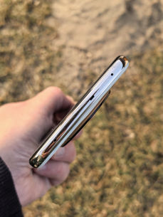Realme 14 Pro+ - prawa, górna i dolna krawędź