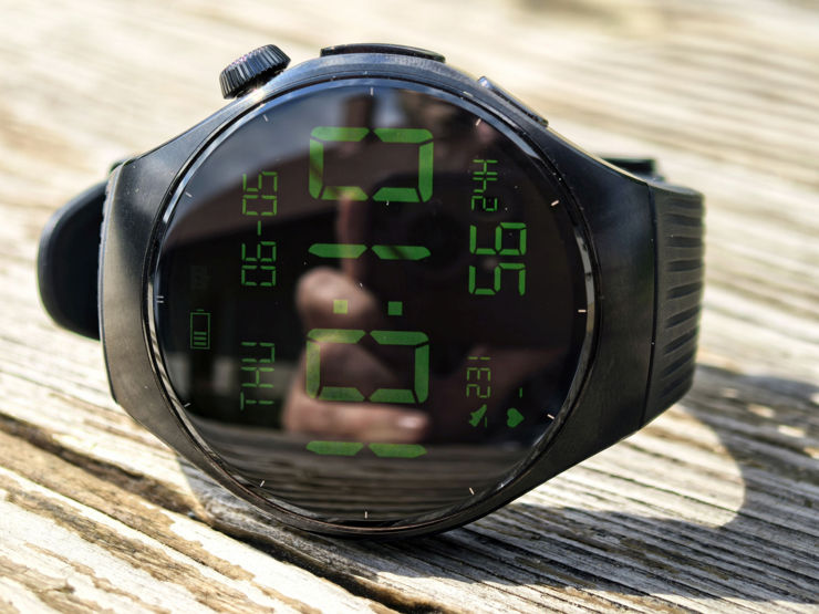 Huawei Watch 5 - w pełnym południowym słońcu