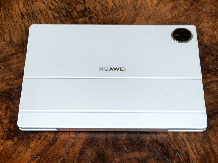 Huawei MatePad Pro 12.2 2025 - tył w trybie tabletu