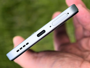 Realme 14 5G - dolna i górna krawędź niestety bez gniazda jack 3,5 mm