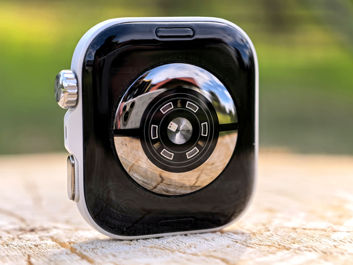 Huawei Watch Fit 5 Pro - zoptymalizowane software'owo czujniki i szczuplutki profil