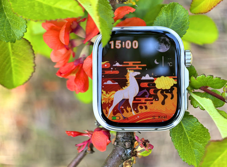 Huawei Watch Fit 5 Pro w wersji białej z alternatywną tarczą