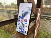 Nubia Red Magic 11 Pro: zbliżenia ekranu i jego użytkowanie w plenerze. Nubia Red Magic 11 Pro: zbliżenia ekranu i jego użytkowanie w plenerze.