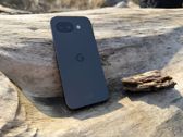 Odkryj elegancki design Google Pixel 10a w nowoczesnym otoczeniu. Odkryj elegancki design Google Pixel 10a w nowoczesnym otoczeniu.