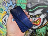 Zobacz, jak iPhone 17 Pro Max prezentuje się w artystycznym otoczeniu graffiti. Zobacz, jak iPhone 17 Pro Max prezentuje się w artystycznym otoczeniu graffiti.