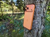iPhone 17 Pro Max w naturalnym otoczeniu, idealnie łączący styl i funkcjonalność. iPhone 17 Pro Max w naturalnym otoczeniu, idealnie łączący styl i funkcjonalność.
