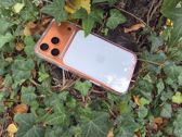 Stylowy iPhone 17 Pro Max w naturalnym otoczeniu, idealny dla miłośników designu. Stylowy iPhone 17 Pro Max w naturalnym otoczeniu, idealny dla miłośników designu.