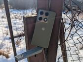 Zobacz, jak prezentuje się Motorola Signature w różnych sceneriach i detalach. Zobacz, jak prezentuje się Motorola Signature w różnych sceneriach i detalach.