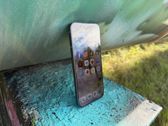 Odkryj niepowtarzalny design Realme GT8 Pro na kolorowych i stylowych tle.