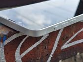 Zobacz szczegóły designu Apple iPhone 16e w naszej galerii zdjęć. Zobacz szczegóły designu Apple iPhone 16e w naszej galerii zdjęć.