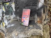 Honor Magic8 Lite w atrakcyjnych sceneriach z graffiti i kolorowymi muralami.