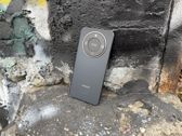 Honor Magic8 Lite w stylowych ujęciach, podkreślających jego nowoczesny design i unikalny charakter.