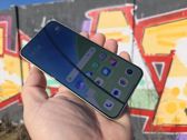 Stylowy Xiaomi 15 na tle graffiti - idealne połączenie nowoczesności i artystycznego wyrazu. Stylowy Xiaomi 15 na tle graffiti - idealne połączenie nowoczesności i artystycznego wyrazu.