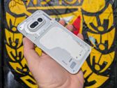Odkryj wyjątkowy design Nothing Phone (4a) w naszej galerii zdjęć.