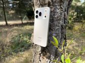 Honor 600 Pro w różnorodnych ujęciach podkreślających jego stylowy design. Honor 600 Pro w różnorodnych ujęciach podkreślających jego stylowy design.