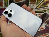 Odkryj unikalny design Oppo Reno15 Pro w różnych stylowych sceneriach. Odkryj unikalny design Oppo Reno15 Pro w różnych stylowych sceneriach.
