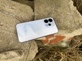 Oppo Reno15 Pro prezentuje nowoczesny design i unikalny styl w różnych sceneriach. Oppo Reno15 Pro prezentuje nowoczesny design i unikalny styl w różnych sceneriach.