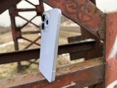 Oppo Reno15 Pro w nowoczesnym designie, idealny na tle kreatywnych artystycznych motywów. Oppo Reno15 Pro w nowoczesnym designie, idealny na tle kreatywnych artystycznych motywów.