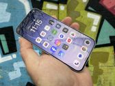 Oppo Reno15 Pro w nowoczesnym designie, idealny na tle kreatywnych artystycznych motywów. Oppo Reno15 Pro w nowoczesnym designie, idealny na tle kreatywnych artystycznych motywów.